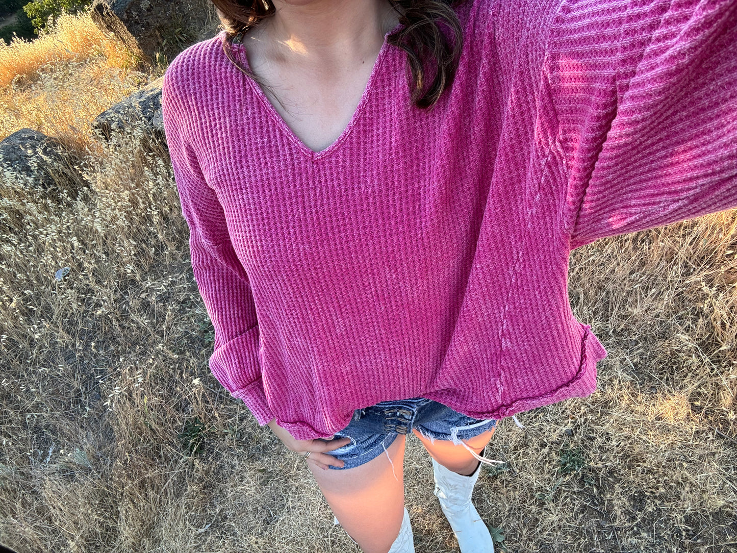 Mineral dyed raw edge loose top