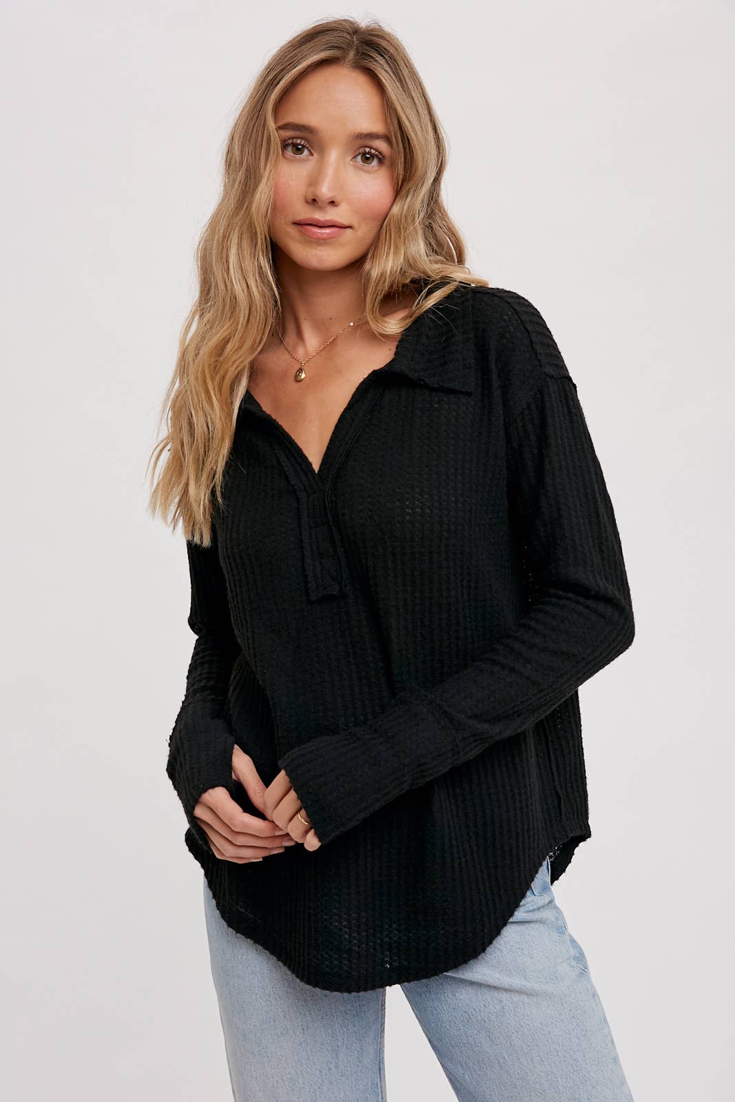 BRUSHED WAFFLE HENLEY TOP